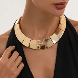 Collar gargantilla punk hip-hop geométrico de metal dorado grueso para mujer de tendencia