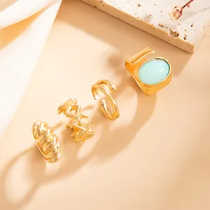 Detalle de conjunto de anillos para el dedo del pie con estrella de mar
