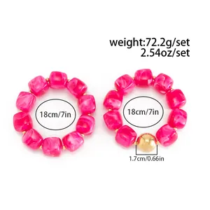 Set di due braccialetti elastici in resina rosa marmorizzata, 18 cm e 72 grammi