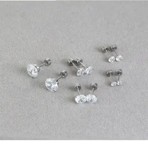 Minimalistische Titanstahl-Ohrstecker mit AAA-Zirkonia in Größen von 3 bis 8 mm