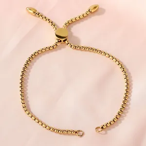 Gedetailleerd beeld van een goudkleurige verstelbare roestvrijstalen box ketting voor DIY