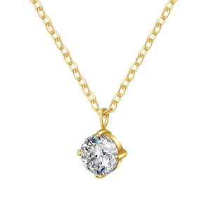 Elegante collana in acciaio inossidabile placcato oro 18K con ciondolo solitario AAA.