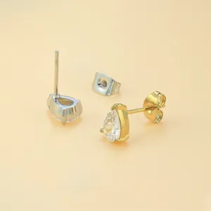 Titanium stalen oorknopjes met waterdruppel zirkoon en 18k goud vergulde afwerking