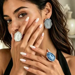 Anello Geometrico a Ondulazione d'Acqua Argento Esagerato per Donna Design High End Blu Grigio Intarsiato in Lega di Zinco Gioielli di Moda Anello Orecchini