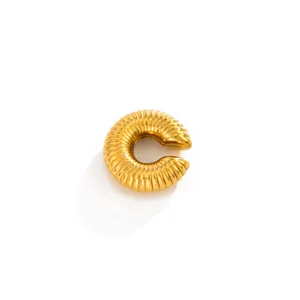 Minimalist gold-plated stainless steel ribbed C-shaped ear cuff for women