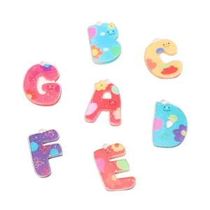 Bunte bedruckte Acryl Alphabet Buchstaben Anhänger für DIY Schmuck und Schlüsselanhänger Basteln