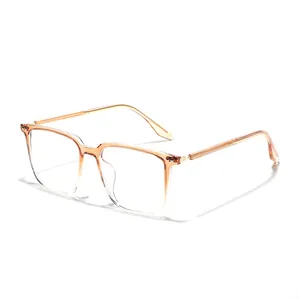 Klassische quadratische TR-Rahmen-Brille in transparentem Bernstein für Damen und Herren.