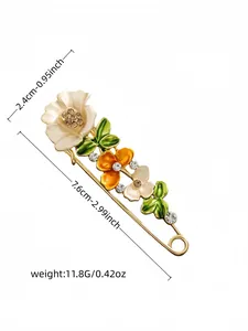 Vista dettagliata di un'elegante spilla a tulipano da 7,6 cm con un peso di 11,8 g