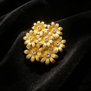 Broche Marguerite en Alliage de Strass Vintage pour Femme Mode Style Palais Épinglette Florale Bijoux Accessoire Cadeau Luxe