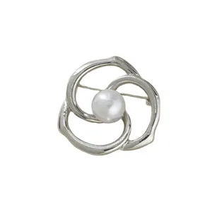 Eleganter silberner Retro-Kamelien-Anstecknadel mit weißer Perle für Kleider
