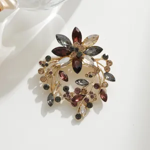 Koreanische Neue Kranz Strass Brosche Für Damen Legierung Blumenkranz Anstecknadel Schmuck Zubehör Für Hochzeit Bankett Alltag