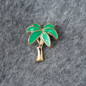Tropische Hawaii Kokospalme Brosche mit grünem Emaille und einer Gold-Oberfläche