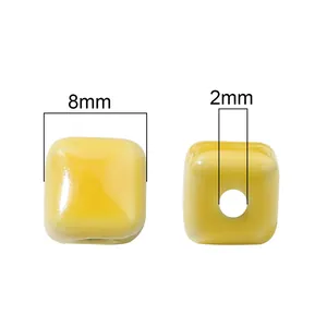 Premium cremefarbene quadratische Keramikperlen für DIY-Schmuck mit 8mm und 2mm Loch