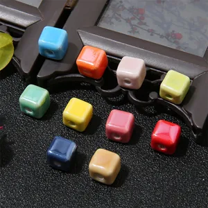 Bunte quadratische Keramikperlen für DIY-Schmuckherstellung Ketten und Armbänder