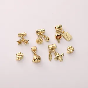 14k goldgefüllte Kupferschmuckanhänger für DIY-Halsketten mit Glücksmarke Biene und Blumen