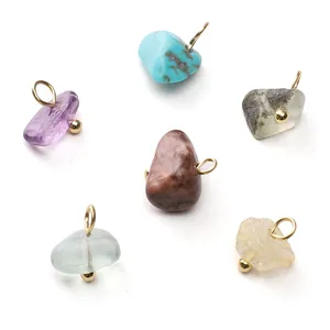 Pendentifs en pierres naturelles concassées avec anneaux dorés pour bijoux DIY.