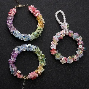 Bracelets faits main en pierre naturelle colorée avec pendentifs fleurs et papillons