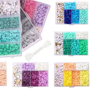 Detailansicht von 6mm Polymer-Ton-Perlen-Sets mit Buchstabenperlen für DIY-Schmuck