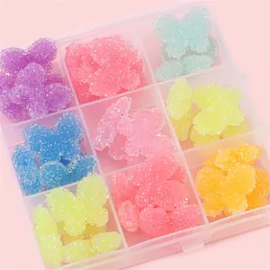 Bunte Harz Schmetterlingsperlen mit Zuckertextur für DIY Schmuckherstellung in Box