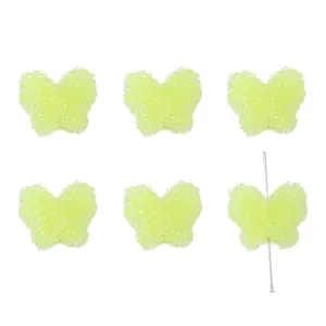 Detailansicht gelber Schmetterling-Resin-Perlen mit Zuckerstruktur für DIY-Schmuck