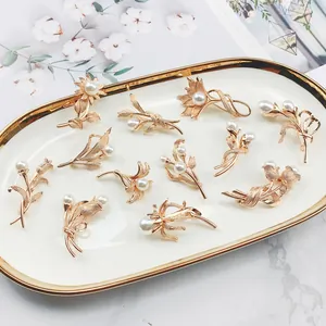 Retro Legierung Blumen Künstliche Perle Brosche Für Damen Gold Silber Tulpe Rose Blume Pin Elegante Kleidung Dekoration Schmuck