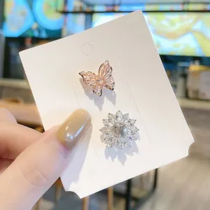 Set aus Kristall Schmetterling und Blumen Broschen zur Dekoration von Ausschnitten