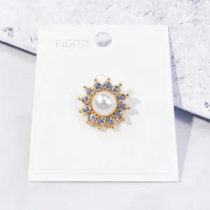 Eleganter sonnenförmiger Anstecker mit Perle und Strass Modeschmuck