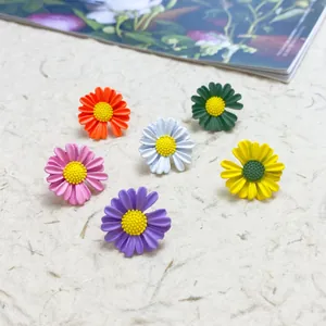 Cute Daisy Anti Exposure Collar Pin Korean Style Enamel Floral Brooch For Women Small Flower Lapel Pin Sweet Clothing Accessories