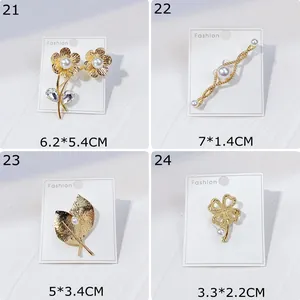 Set aus 4 eleganten Perlenbroschen in verschiedenen Designs mit genauen Größenangaben