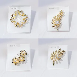 Vintage Goldene Legierung Künstliche Perlen Brosche Für Damen Elegante Strass Blume Blatt Pin Schmuck Zubehör