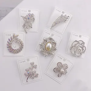 Elegant Alloy Rhinestone Artificial Pearl Floral Brooch For Women Korean Style Simple Anti-exposure Flower Chest Pins Banquet Party Accessory