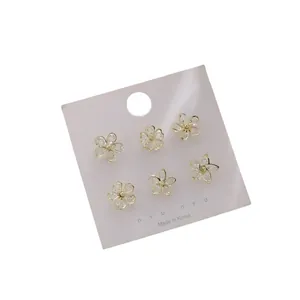 Set mit 6 eleganten glitzernden Kristallblumen- und Sternbroschennadeln für Kleidung und Deko