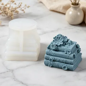 Detailansicht der Silikonform für Blumenbücher mit blauem Harzguss-Stück