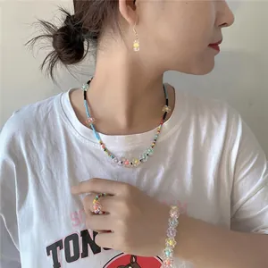 Parure de bijoux faits main en perles de fleurs en acrylique transparent coloré