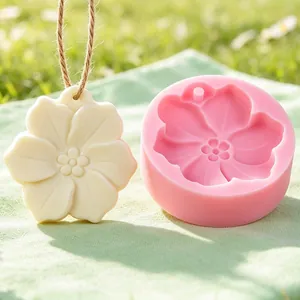 Silikonform Kirschblüte für DIY Aroma-Gipsanhänger und handgefertigte Seifenherstellung.
