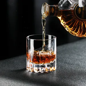 Bicchiere da whisky in cristallo Edo Kiriko intagliato a mano con motivi geometrici