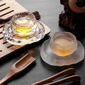 Japanese First Snow Ice Texture Lead-free Glass Teacup Minimalist Hammered Pattern Frosted Kung Fu Tasting Tea Cup With Coaster Set