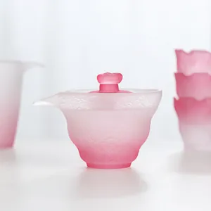 Elegante gaiwan da tè in vetro smerigliato rosa con trama martellata resistente al calore
