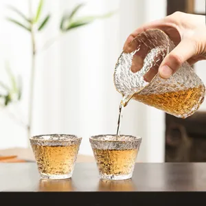Premium Japanisches Teeset aus Glas mit Hammerschlag-Struktur und Goldrand für Zuhause