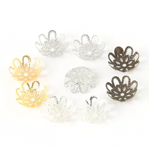 Copriperle a forma di fiore in ferro traforato oro argento bronzo per creazione gioielli DIY