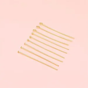 Vue détaillée de clous à œil et à tête en T remplis d'or 14 carats pour bijoux DIY