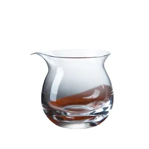Elegante Gongdao-beker van kristalglas voor Kung Fu-thee met een gladde schenktuit