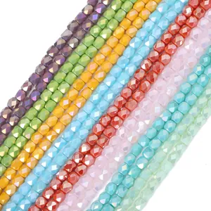 Kleurrijke gefacetteerde glazen kralen voor handgemaakte DIY sieraden en oorbellen