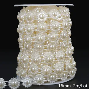 Detail of 16mm off-white ABS imitation pearl flower chain roll for DIY crafts