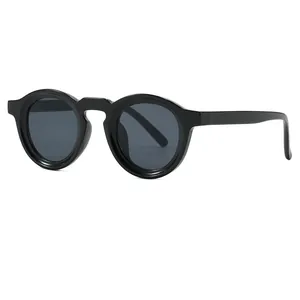 Classic retro round small frame sunglasses with black lens for men street style