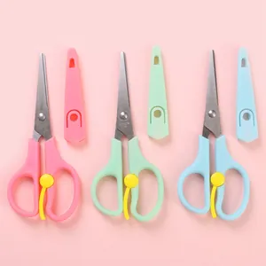 Tijeras multiusos de 14cm para bricolaje con tapas protectoras en colores pastel
