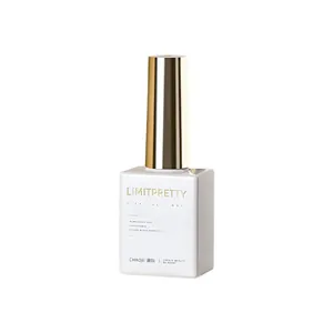 Esmalte de uñas de burbujas con purpurina suave y efecto perlas de vidrio blancas