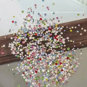 Hochwertige bunte 33-Facetten-Strasssteine für Nagelkunst-Dekoration und DIY-Bastelarbeiten