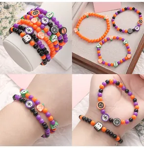 Set di braccialetti di perline fatti a mano a tema Halloween con zucche, fantasmi e ragni.