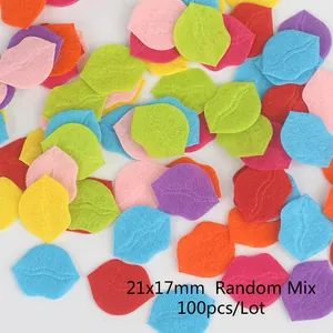 Detailansicht von bunten 21x17mm Filzblüten für handgefertigten DIY-Schmuck und Design
